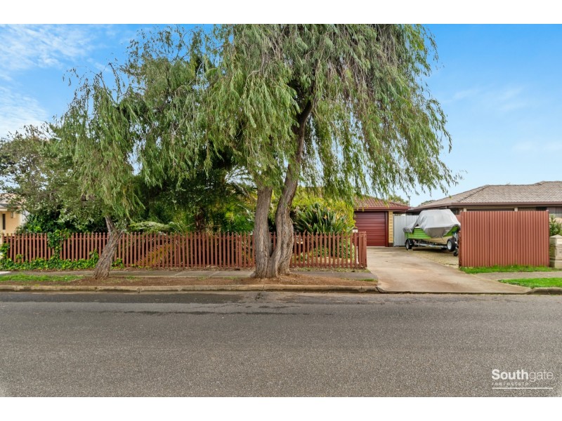 31 Kwinana Crescent, Port Noarlunga South SA 5167