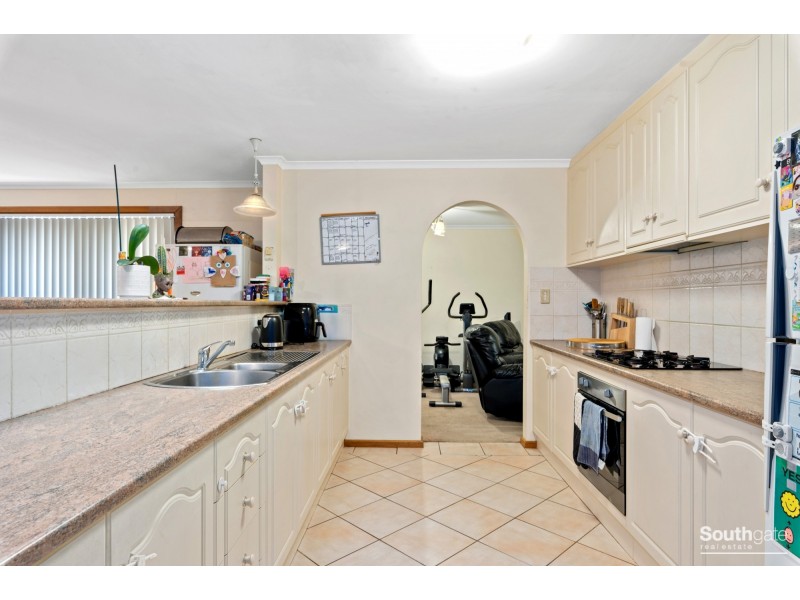 31 Kwinana Crescent, Port Noarlunga South SA 5167