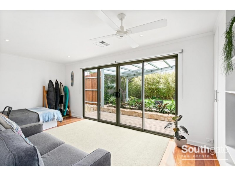 12 Alfred Place, Port Willunga SA 5173