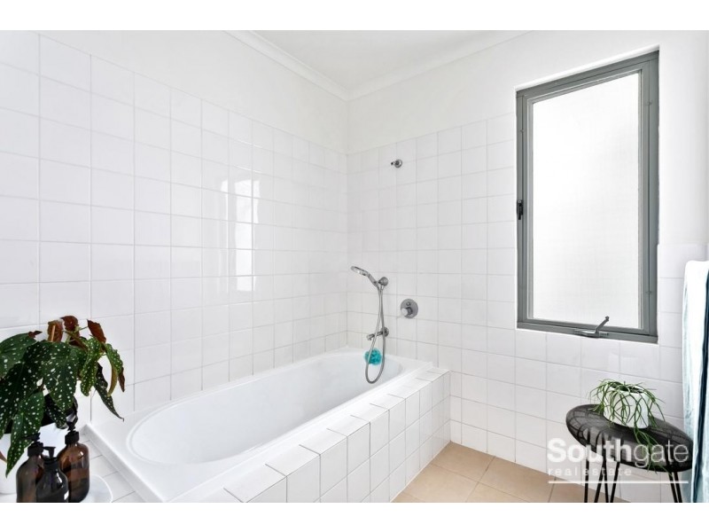 12 Alfred Place, Port Willunga SA 5173