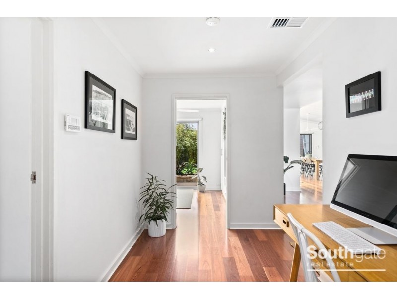 12 Alfred Place, Port Willunga SA 5173