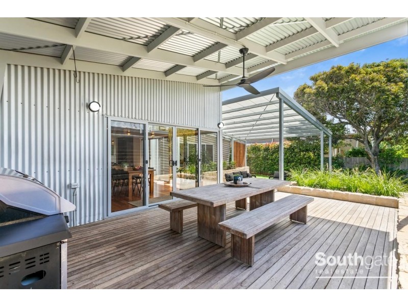 12 Alfred Place, Port Willunga SA 5173