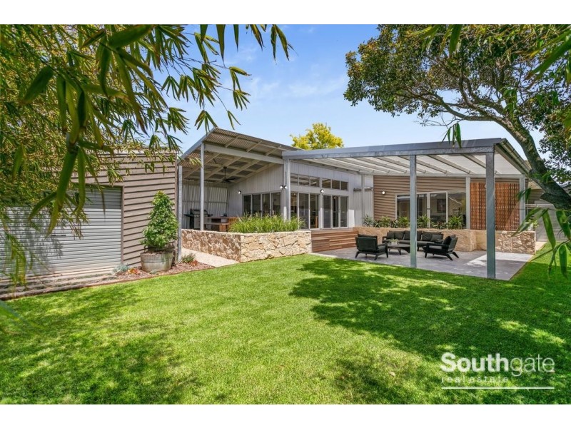 12 Alfred Place, Port Willunga SA 5173