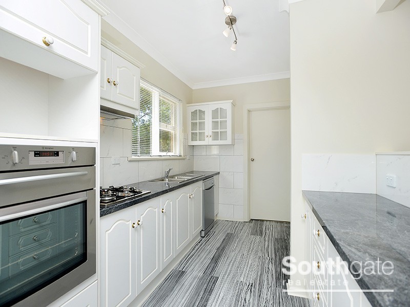 3 Peter Crescent, Morphett Vale SA 5162