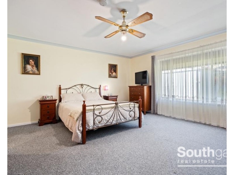 40 Collins Parade, Hackham SA 5163