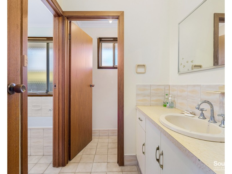 87 Kalgoorlie Avenue, Port Noarlunga South SA 5167