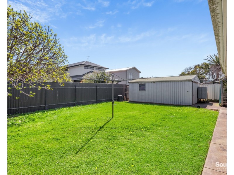 87 Kalgoorlie Avenue, Port Noarlunga South SA 5167