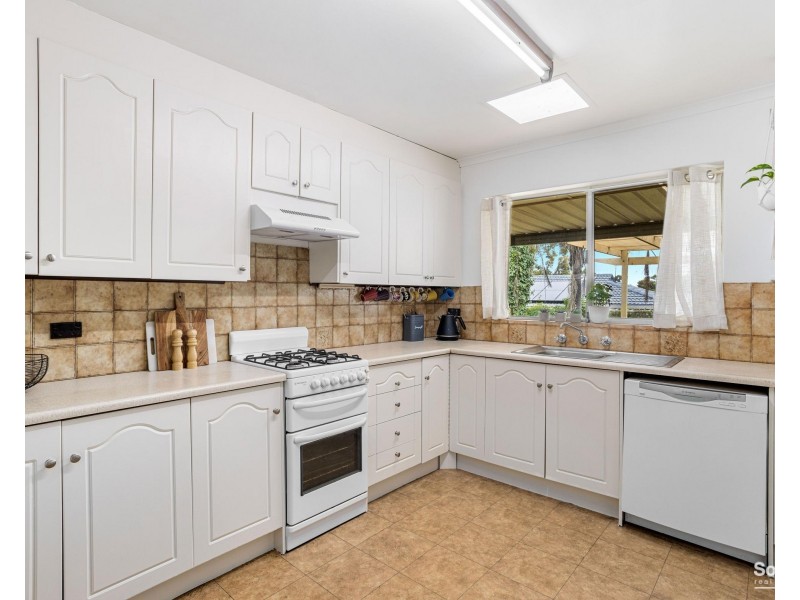 6 Milton Street, Hackham SA 5163
