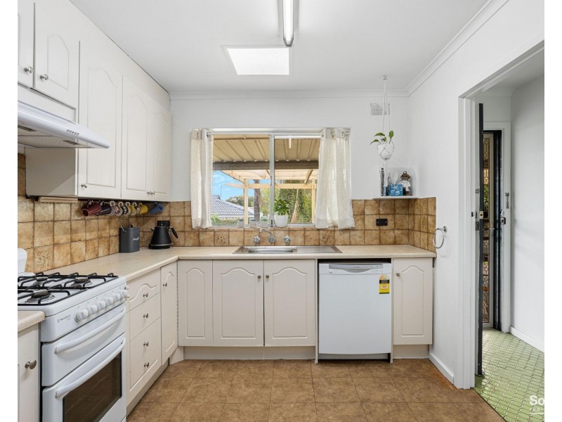 6 Milton Street, Hackham SA 5163