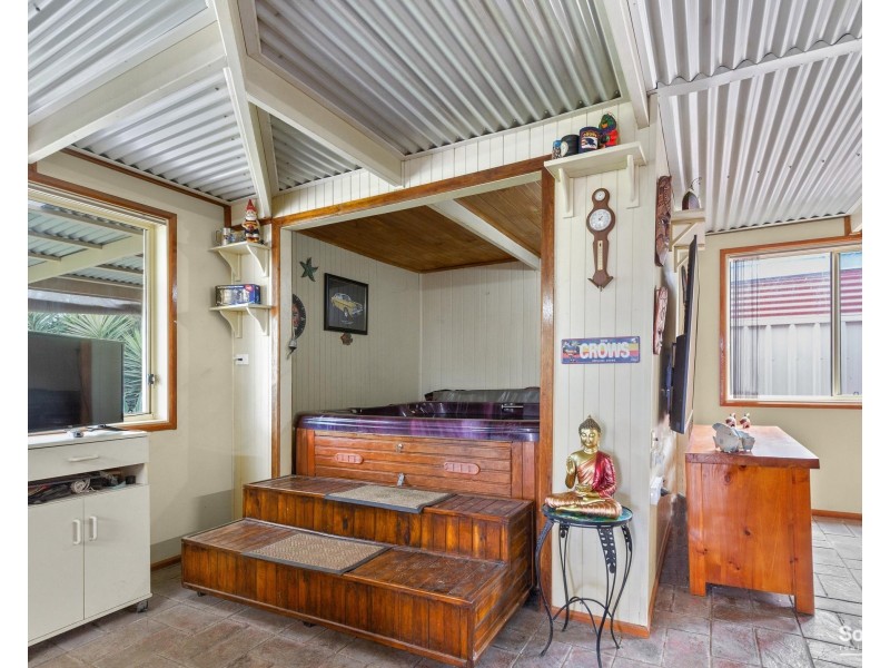 9 Seafarer Court, Seaford Rise SA 5169
