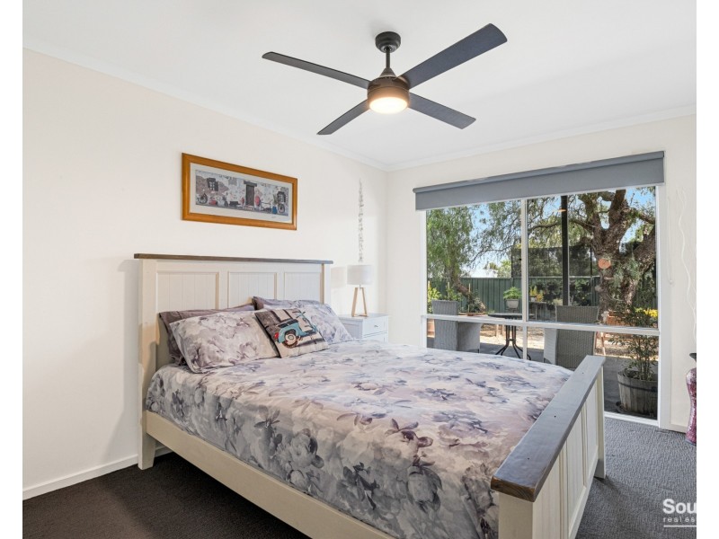25 Stirling Avenue, Sellicks Beach SA 5174