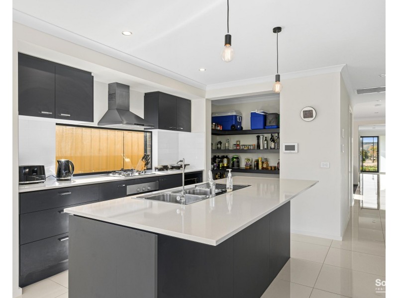 10 Fathom Crescent, Seaford Meadows SA 5169