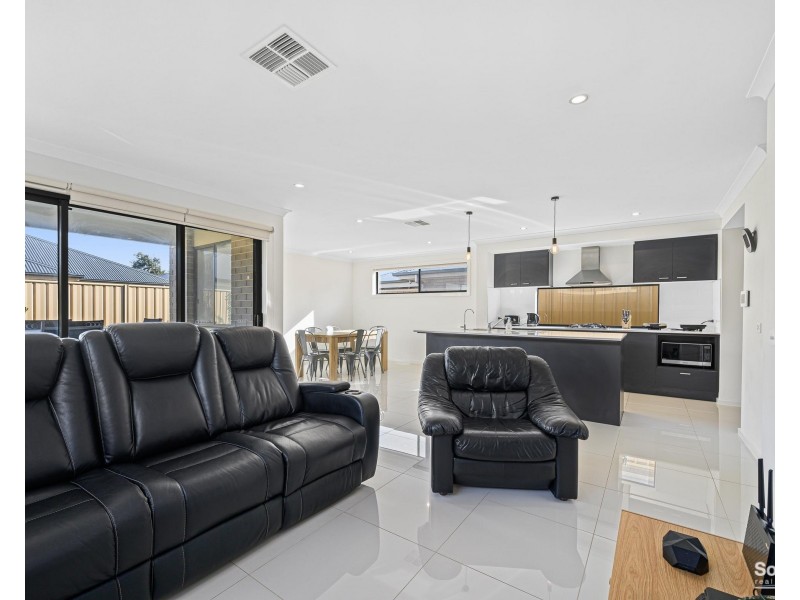 10 Fathom Crescent, Seaford Meadows SA 5169