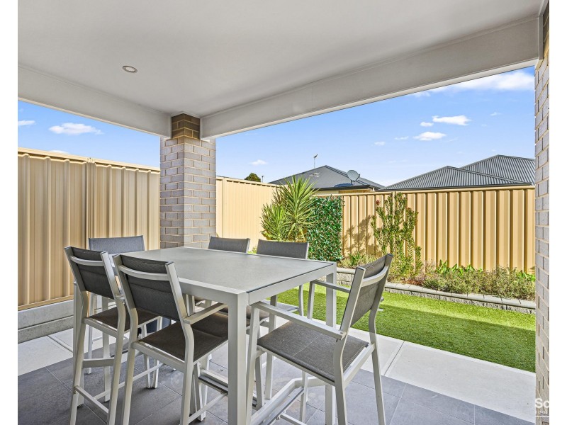 10 Fathom Crescent, Seaford Meadows SA 5169