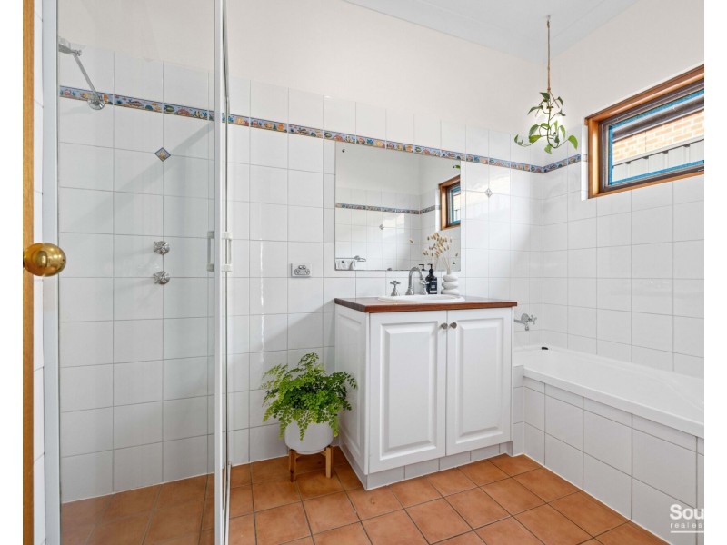 19 Chapman Avenue, Mclaren Vale SA 5171