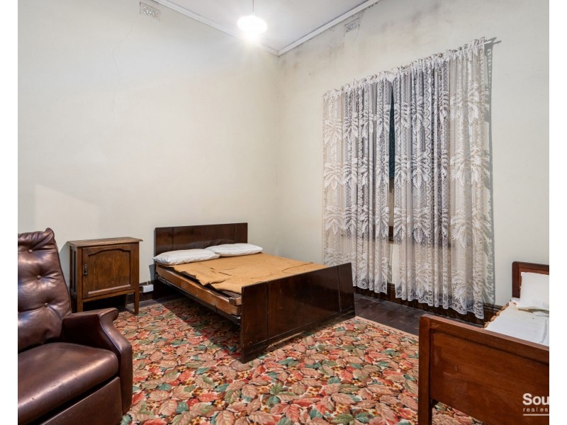 15 Penneys Hill Road, Hackham SA 5163