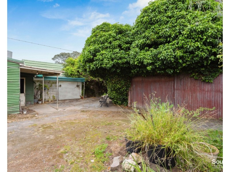 15 Penneys Hill Road, Hackham SA 5163