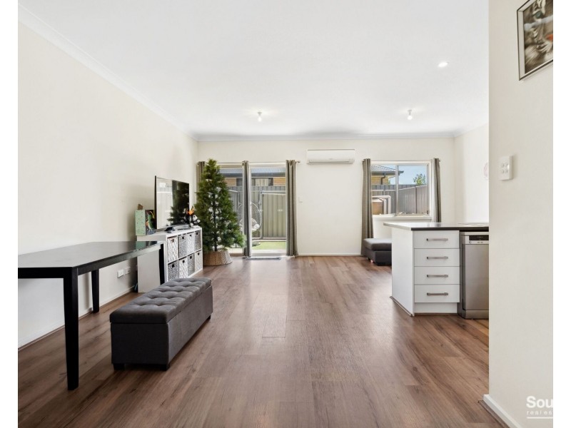 8/19 Hereford Lane, Woodcroft SA 5162