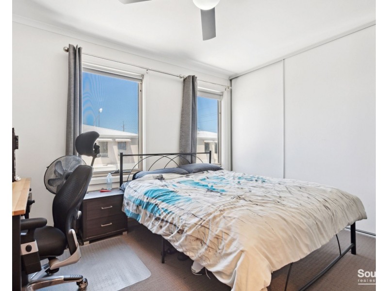 8/19 Hereford Lane, Woodcroft SA 5162