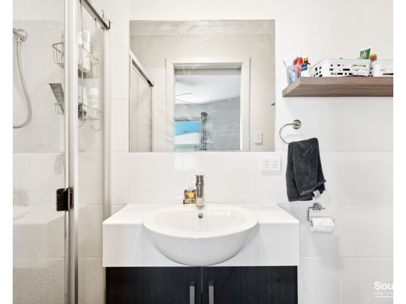 8/19 Hereford Lane, Woodcroft SA 5162