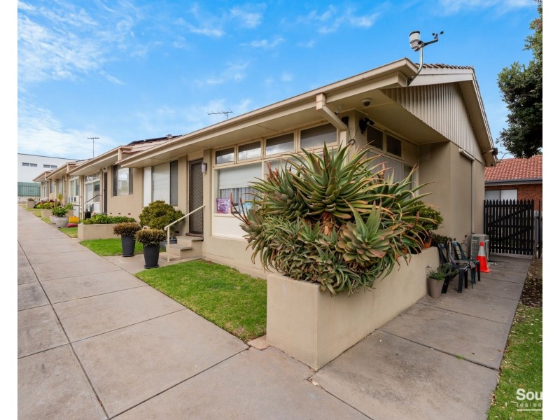 1/64 Grundy Terrace, Christies Beach SA 5165
