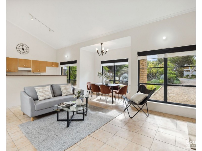 10 Dunstan Street, Aldinga Beach SA 5173