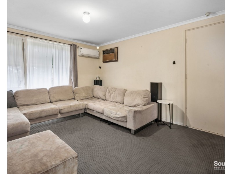 8 Buenavista Crescent, Hackham West SA 5163