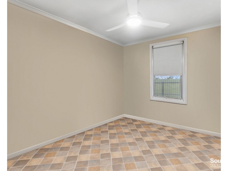 8 Buenavista Crescent, Hackham West SA 5163