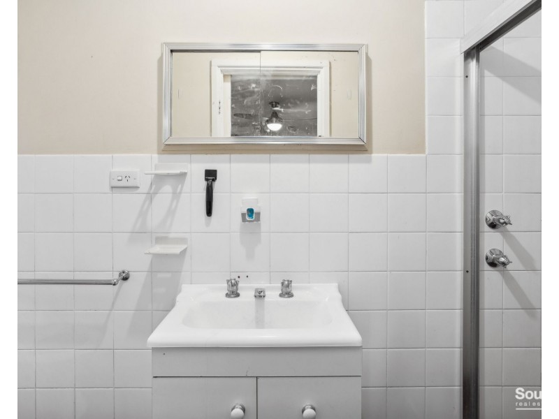 8 Buenavista Crescent, Hackham West SA 5163