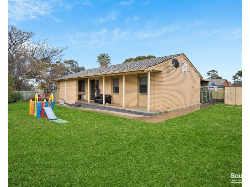 8 Buenavista Crescent, Hackham West SA 5163