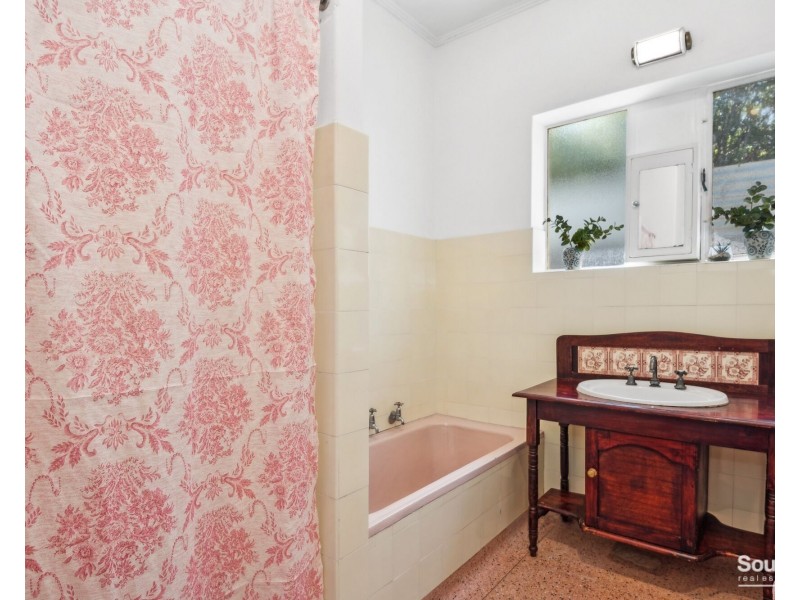 77 Second Avenue, Moana SA 5169