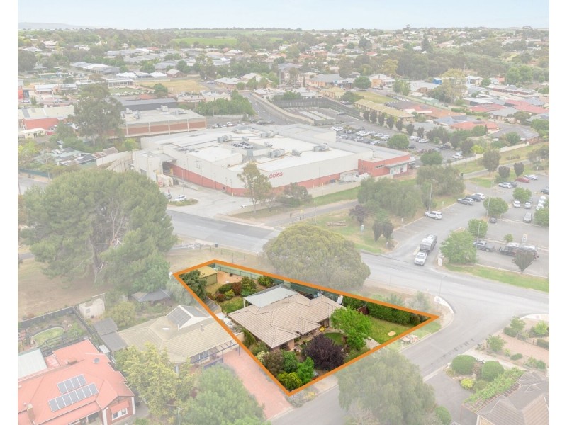 2 Semmens Road, Mclaren Vale SA 5171