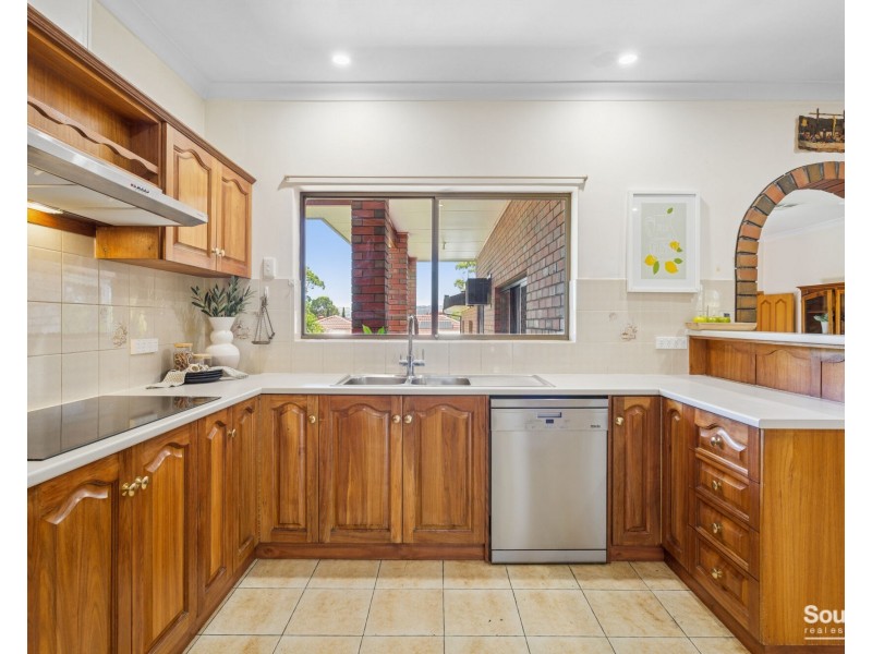 23 Valley View Drive, Mclaren Vale SA 5171