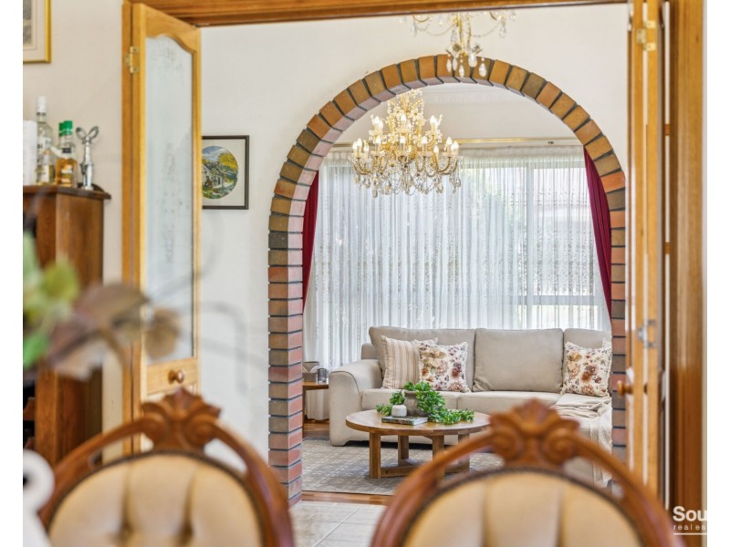 23 Valley View Drive, Mclaren Vale SA 5171