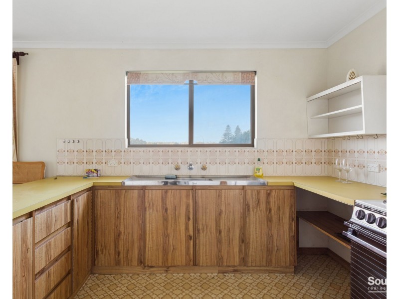 22 Fourth Avenue, Moana SA 5169