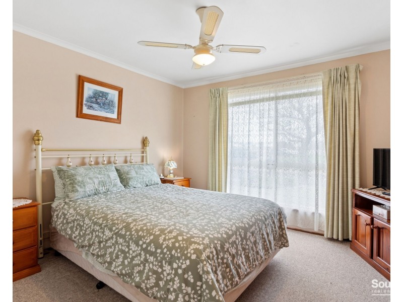 17 Beechwood Grove, Seaford SA 5169