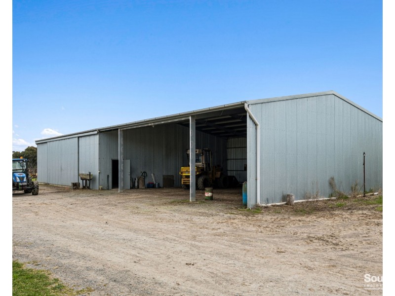 33 Blewitt Springs Road, Mclaren Flat SA 5171