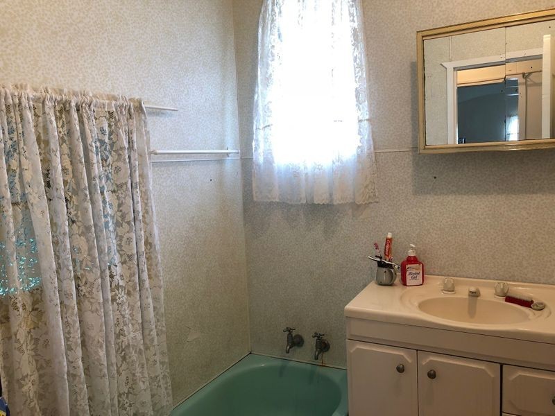 34 Bass Street, Tin Can Bay QLD 4580