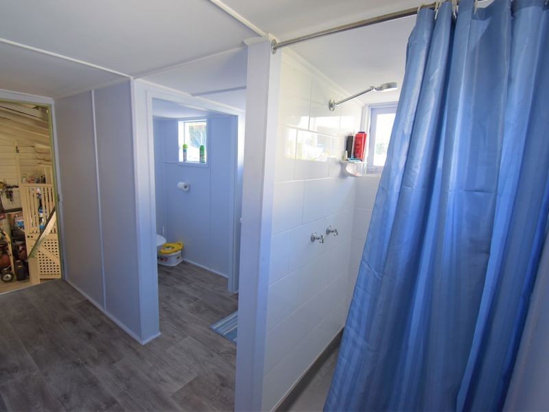 21 Gympie Road, Tin Can Bay QLD 4580