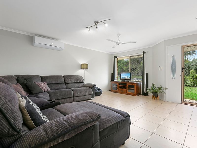 13 Beagle Avenue, Cooloola Cove QLD 4580