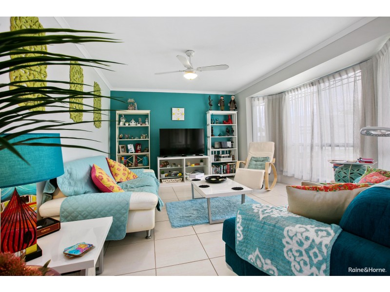 8 Canberra Avenue, Cooloola Cove QLD 4580