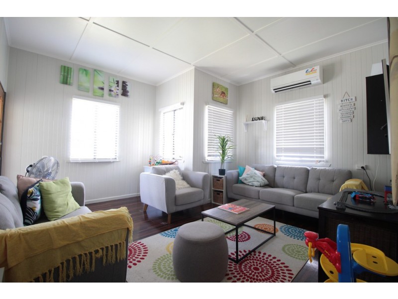 21 Queen Elizabeth Drive, Cooloola Cove QLD 4580