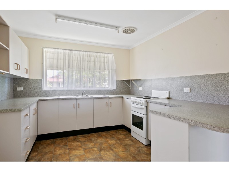 16 Tarwhine Street, Tin Can Bay QLD 4580