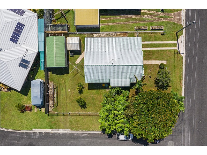 16 Tarwhine Street, Tin Can Bay QLD 4580