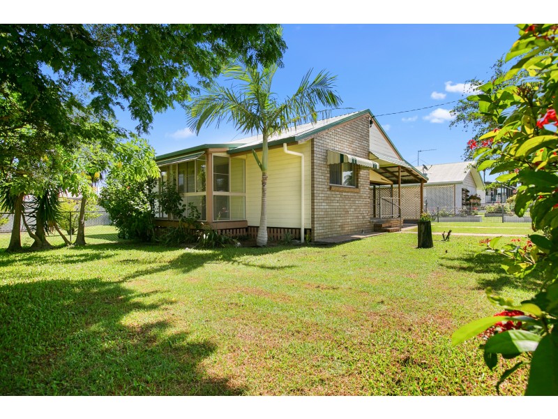 16 Tarwhine Street, Tin Can Bay QLD 4580