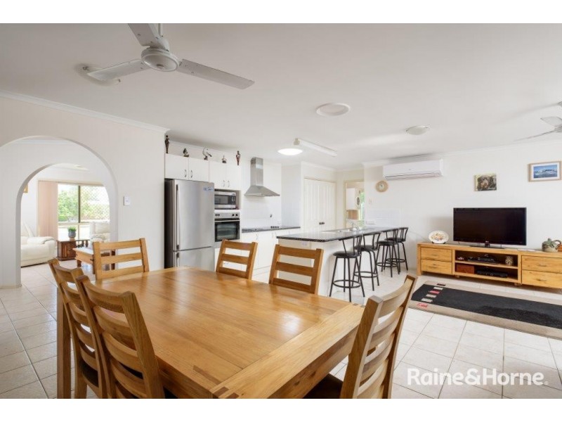 9 Banksia Avenue, Tin Can Bay QLD 4580