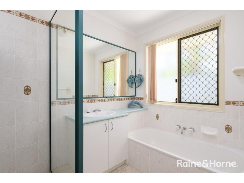 9 Banksia Avenue, Tin Can Bay QLD 4580