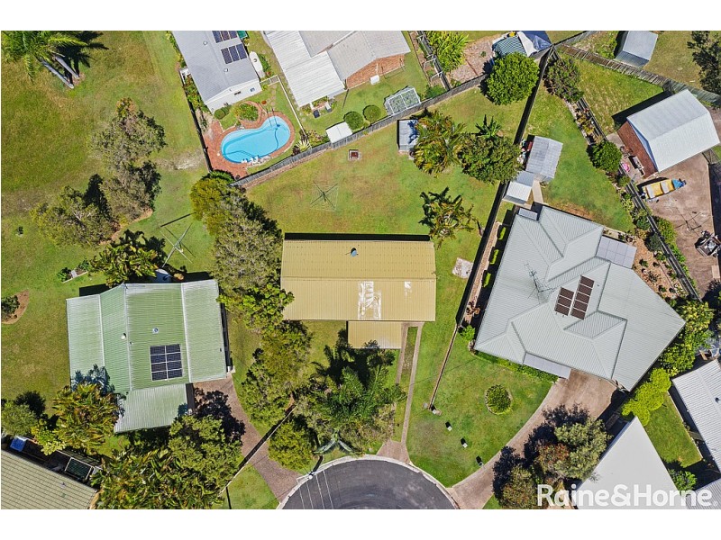 8 Nannygai Court, Tin Can Bay QLD 4580