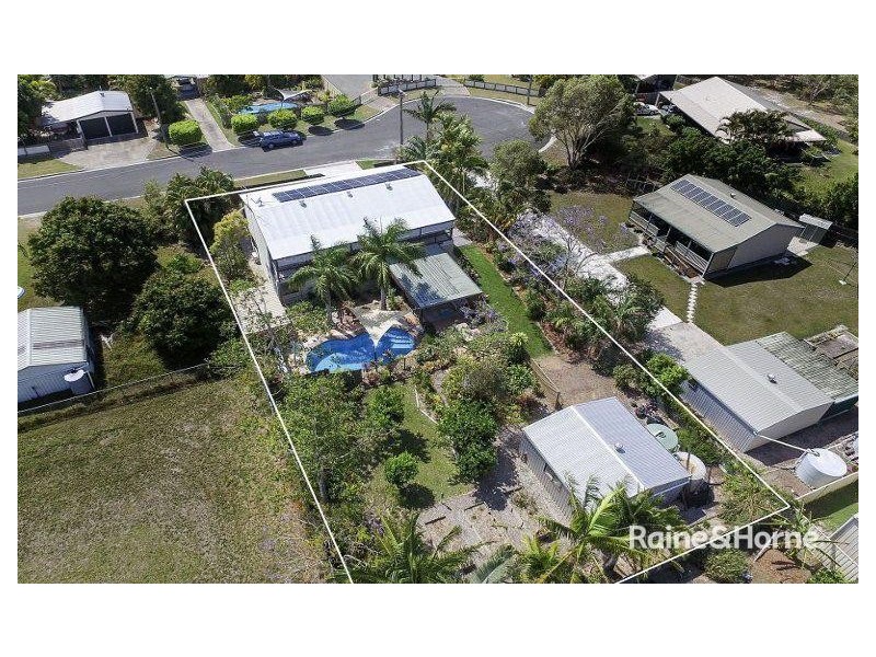 4 Victory Court, Cooloola Cove QLD 4580