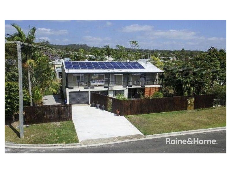 4 Victory Court, Cooloola Cove QLD 4580